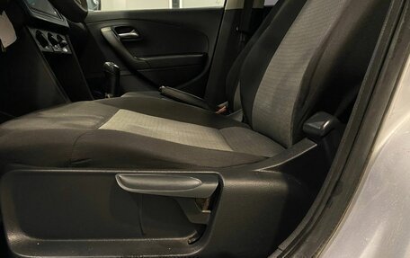 Volkswagen Polo VI (EU Market), 2011 год, 630 000 рублей, 31 фотография