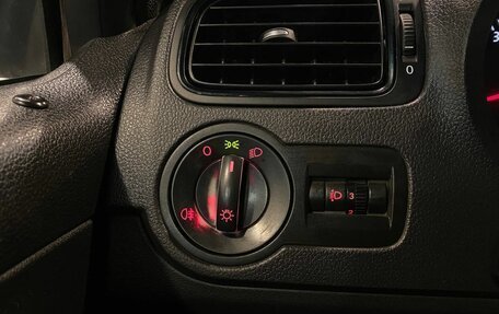 Volkswagen Polo VI (EU Market), 2011 год, 630 000 рублей, 30 фотография