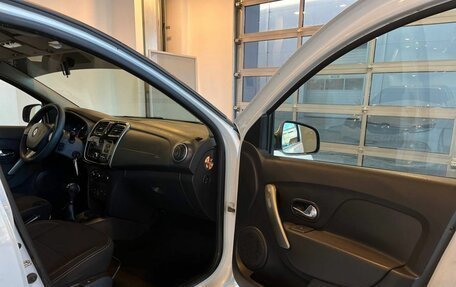 Renault Logan II, 2018 год, 406 000 рублей, 27 фотография
