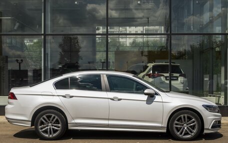 Volkswagen Passat B8 рестайлинг, 2018 год, 2 270 000 рублей, 5 фотография