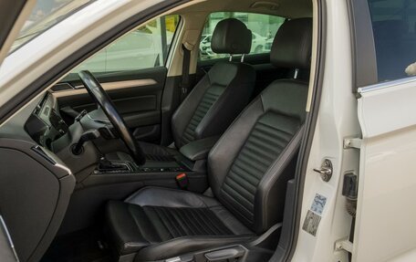 Volkswagen Passat B8 рестайлинг, 2018 год, 2 270 000 рублей, 17 фотография