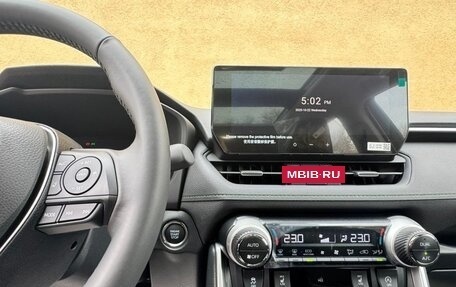 Toyota RAV4, 2025 год, 3 950 000 рублей, 10 фотография
