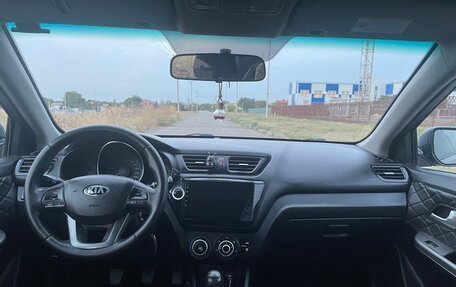 KIA Rio III рестайлинг, 2013 год, 800 000 рублей, 2 фотография