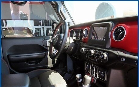 Jeep Wrangler, 2021 год, 4 600 000 рублей, 15 фотография