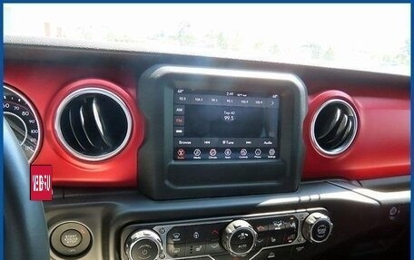 Jeep Wrangler, 2021 год, 4 600 000 рублей, 17 фотография