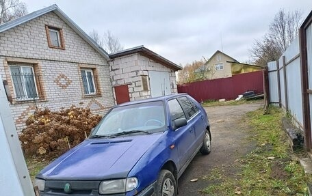 Skoda Felicia I рестайлинг, 1996 год, 100 000 рублей, 2 фотография