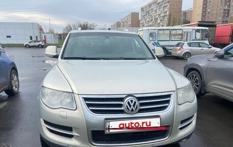 Volkswagen Touareg III, 2009 год, 950 000 рублей, 2 фотография