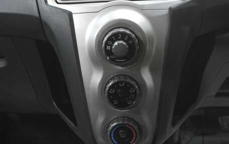 Toyota Vitz, 2005 год, 469 000 рублей, 16 фотография