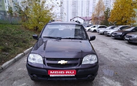 Chevrolet Niva I рестайлинг, 2014 год, 585 000 рублей, 3 фотография