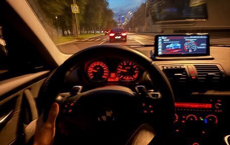 BMW 1 серия, 2011 год, 1 350 000 рублей, 5 фотография