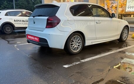 BMW 1 серия, 2011 год, 1 350 000 рублей, 19 фотография