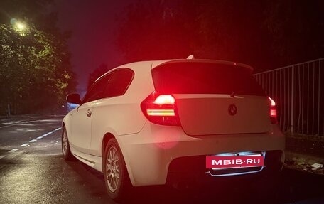 BMW 1 серия, 2011 год, 1 350 000 рублей, 20 фотография