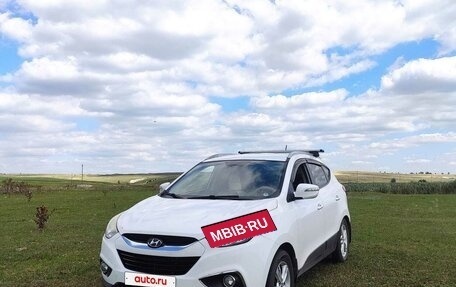 Hyundai ix35 I рестайлинг, 2012 год, 1 000 000 рублей, 3 фотография