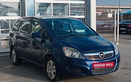 Opel Zafira B, 2011 год, 595 000 рублей, 3 фотография