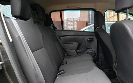 Renault Sandero II рестайлинг, 2017 год, 1 076 000 рублей, 14 фотография