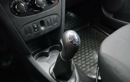 Renault Sandero II рестайлинг, 2017 год, 1 076 000 рублей, 11 фотография