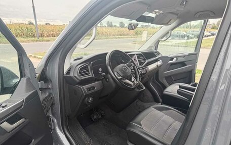 Volkswagen Multivan T6 рестайлинг, 2020 год, 5 349 999 рублей, 9 фотография