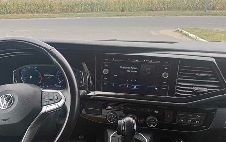 Volkswagen Multivan T6 рестайлинг, 2020 год, 5 349 999 рублей, 17 фотография