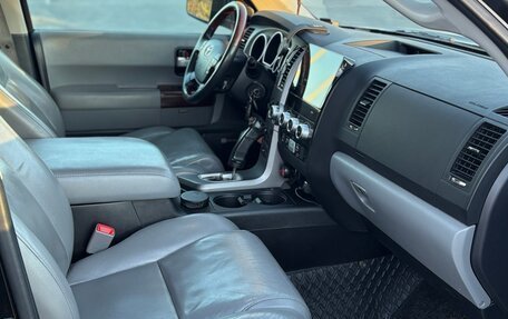 Toyota Sequoia II рестайлинг, 2011 год, 4 100 000 рублей, 12 фотография