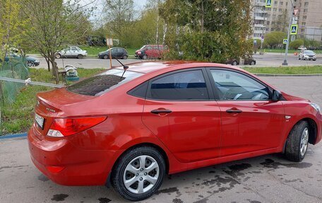 Hyundai Solaris II рестайлинг, 2011 год, 860 000 рублей, 6 фотография