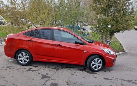 Hyundai Solaris II рестайлинг, 2011 год, 860 000 рублей, 7 фотография