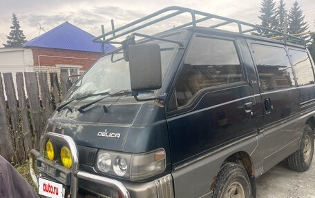 Mitsubishi Delica III, 1991 год, 350 000 рублей, 2 фотография
