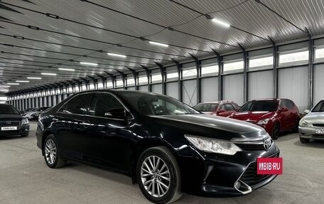 Toyota Camry, 2016 год, 1 950 000 рублей, 2 фотография