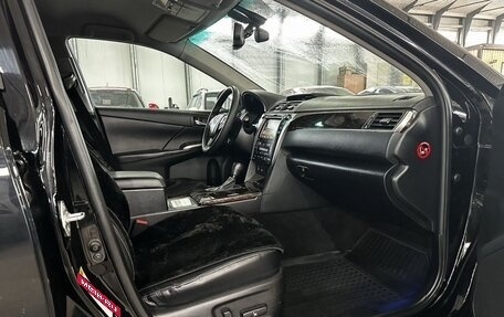 Toyota Camry, 2016 год, 1 950 000 рублей, 8 фотография