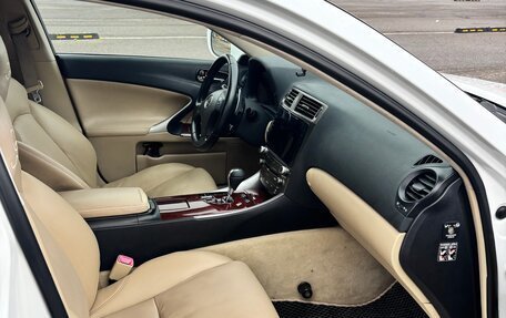 Lexus IS II рестайлинг 2, 2007 год, 1 700 000 рублей, 13 фотография