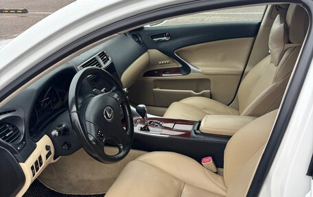 Lexus IS II рестайлинг 2, 2007 год, 1 700 000 рублей, 12 фотография