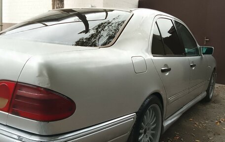 Mercedes-Benz E-Класс, 1998 год, 350 000 рублей, 8 фотография