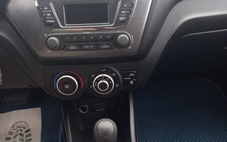 KIA Rio III рестайлинг, 2012 год, 700 000 рублей, 10 фотография