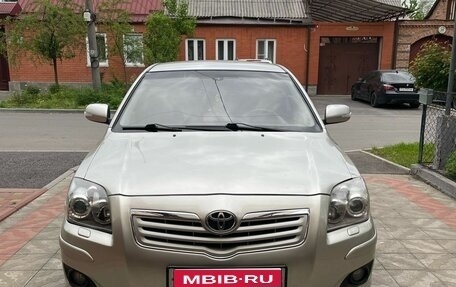 Toyota Avensis III рестайлинг, 2008 год, 750 000 рублей, 1 фотография
