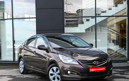 Hyundai Solaris II рестайлинг, 2015 год, 1 050 000 рублей, 3 фотография