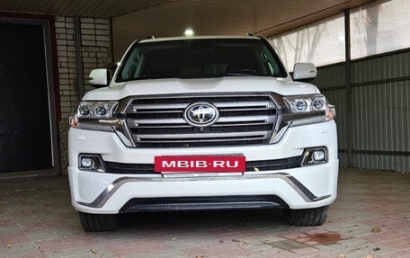 Toyota Land Cruiser 200, 2016 год, 5 400 000 рублей, 3 фотография