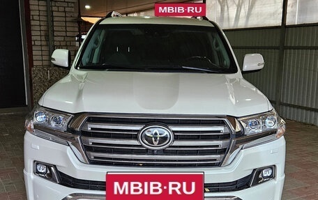 Toyota Land Cruiser 200, 2016 год, 5 400 000 рублей, 14 фотография