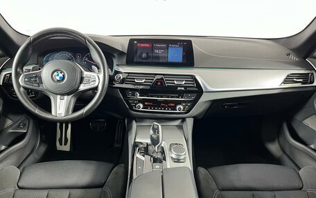 BMW 5 серия, 2019 год, 3 579 000 рублей, 15 фотография