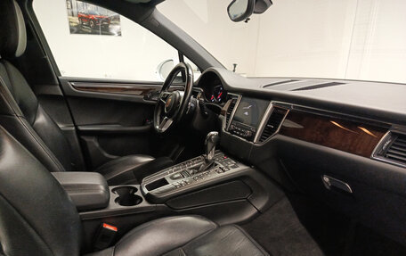 Porsche Macan I рестайлинг, 2016 год, 3 210 000 рублей, 10 фотография