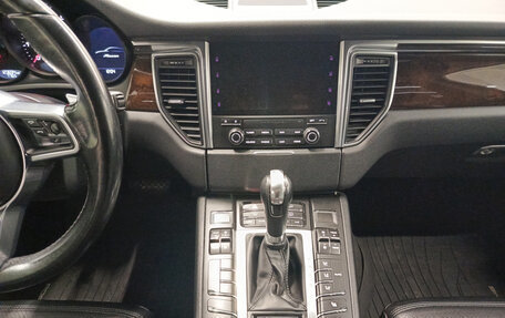 Porsche Macan I рестайлинг, 2016 год, 3 210 000 рублей, 14 фотография