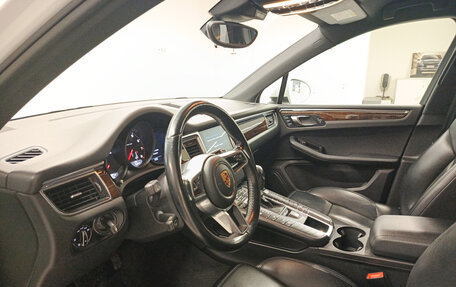 Porsche Macan I рестайлинг, 2016 год, 3 210 000 рублей, 15 фотография