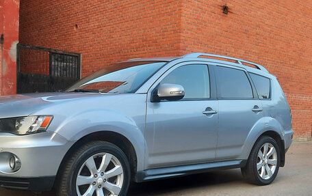 Mitsubishi Outlander III рестайлинг 3, 2010 год, 1 100 000 рублей, 1 фотография
