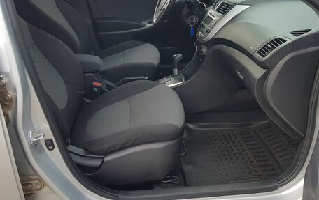 Hyundai Solaris II рестайлинг, 2011 год, 999 000 рублей, 12 фотография