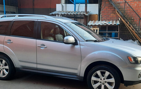 Mitsubishi Outlander III рестайлинг 3, 2010 год, 1 100 000 рублей, 7 фотография