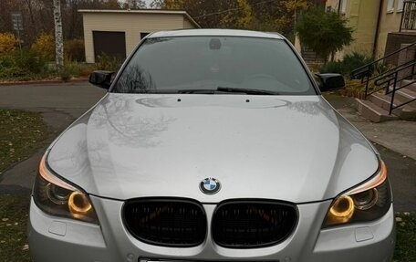 BMW 5 серия, 2004 год, 980 000 рублей, 7 фотография