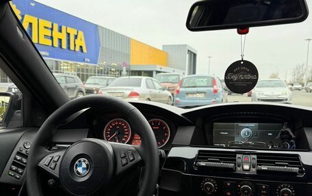 BMW 5 серия, 2004 год, 980 000 рублей, 11 фотография