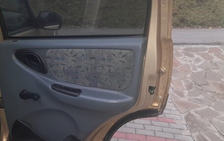 Chevrolet Niva I рестайлинг, 2004 год, 355 000 рублей, 5 фотография