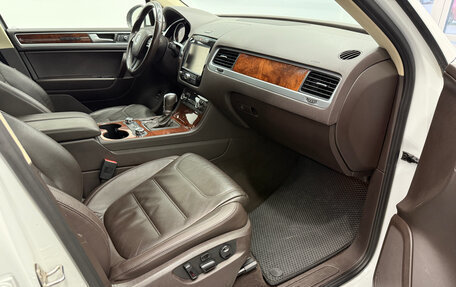 Volkswagen Touareg III, 2012 год, 1 870 000 рублей, 13 фотография