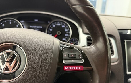 Volkswagen Touareg III, 2012 год, 1 870 000 рублей, 24 фотография