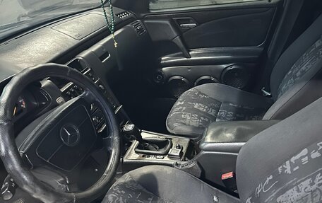 Mercedes-Benz E-Класс, 1996 год, 240 000 рублей, 5 фотография