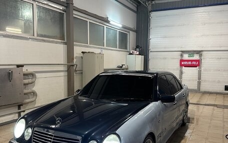 Mercedes-Benz E-Класс, 1996 год, 240 000 рублей, 6 фотография